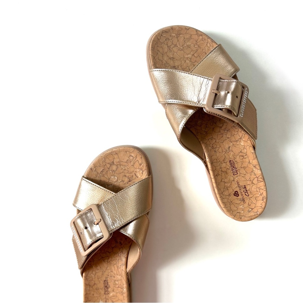 Clarks Cloudstoppers Gold Shimmer Leather Buckle Step June Shell Slide Sandals